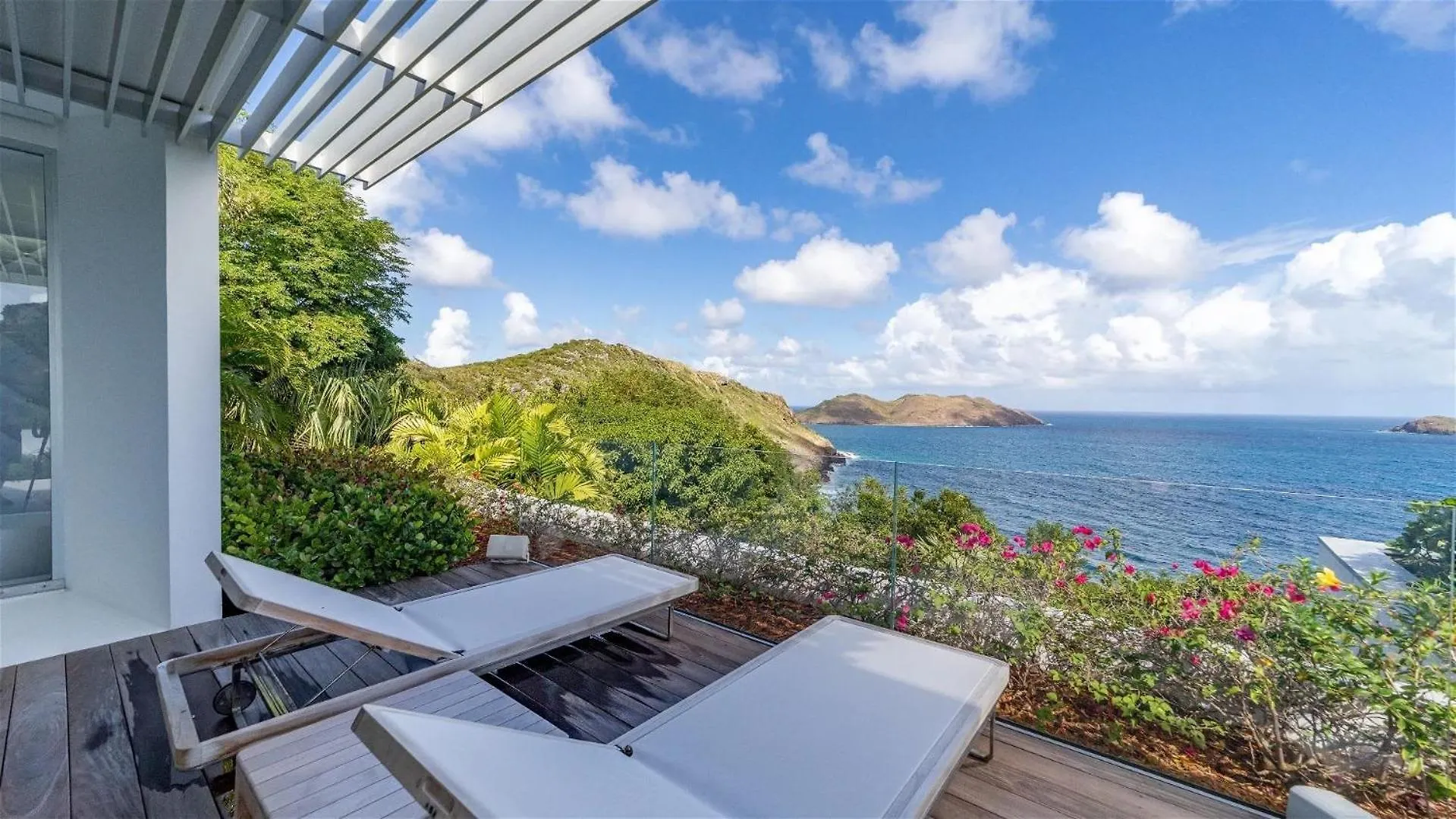Luxurious Oceanfront Villa In Anse Des Cayes St. Barthelemy