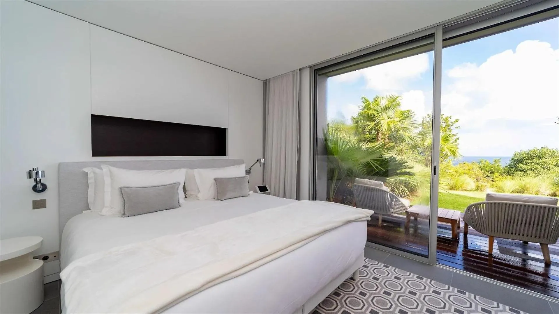Luxurious Oceanfront Villa In Anse Des Cayes St. Barthelemy