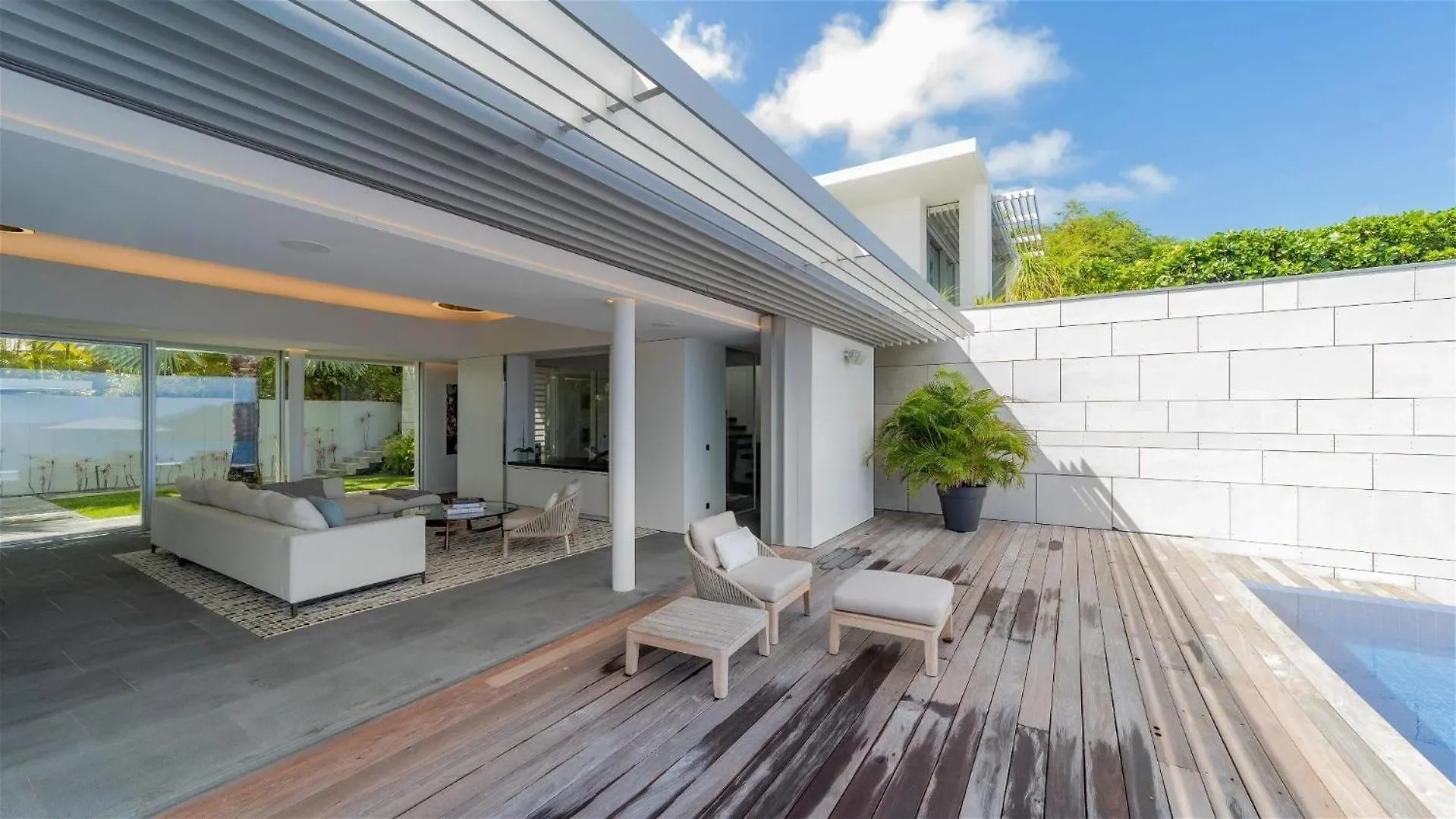 Luxurious Oceanfront Villa In Anse Des Cayes St. Barthelemy 0*,  サン・バルテルミー島