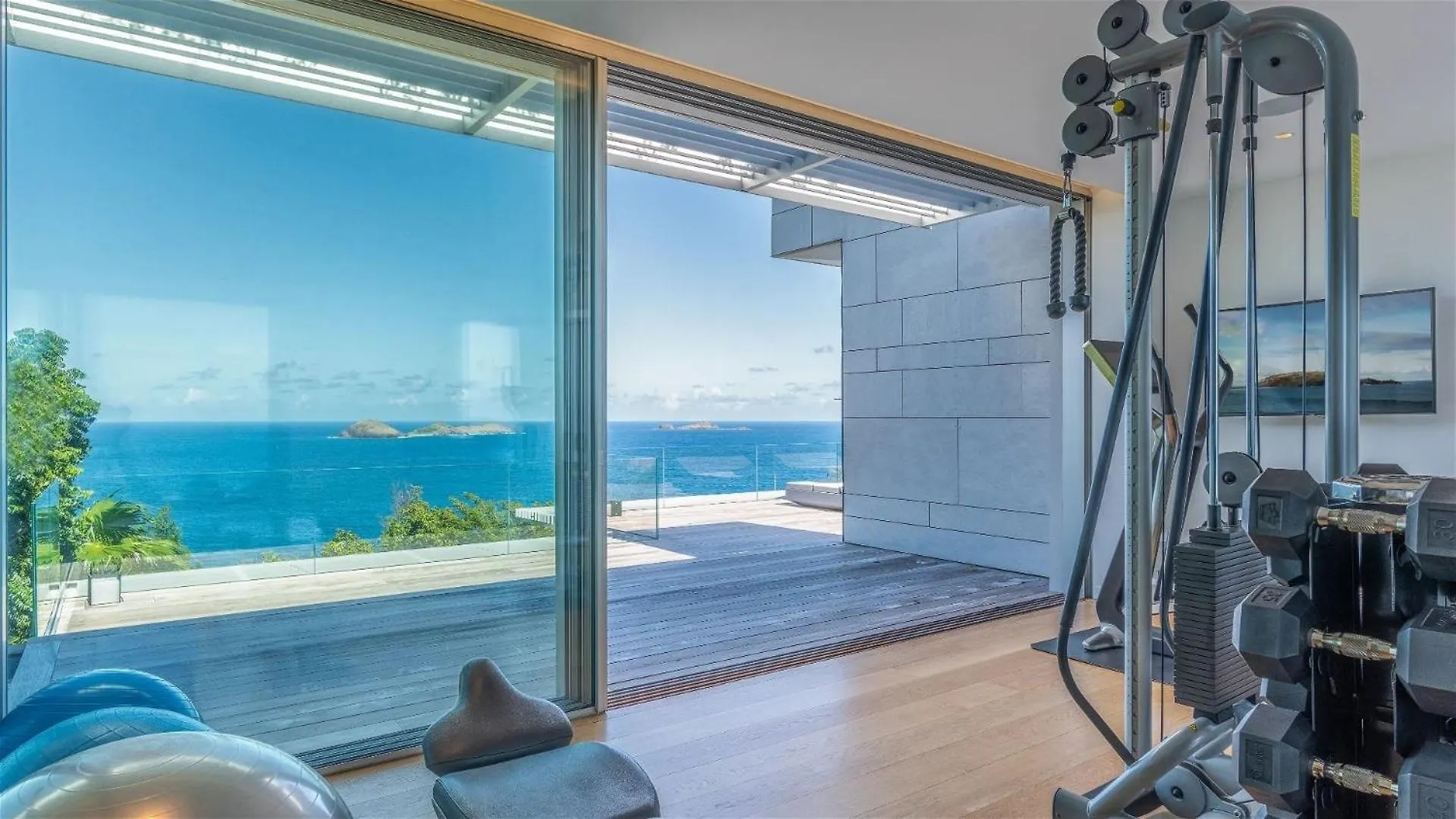Luxurious Oceanfront Villa In Anse Des Cayes St. Barthelemy サン・バルテルミー島