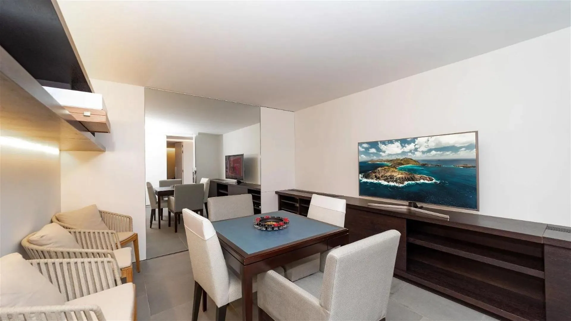 Luxurious Oceanfront Villa In Anse Des Cayes St. Barthelemy 0*,