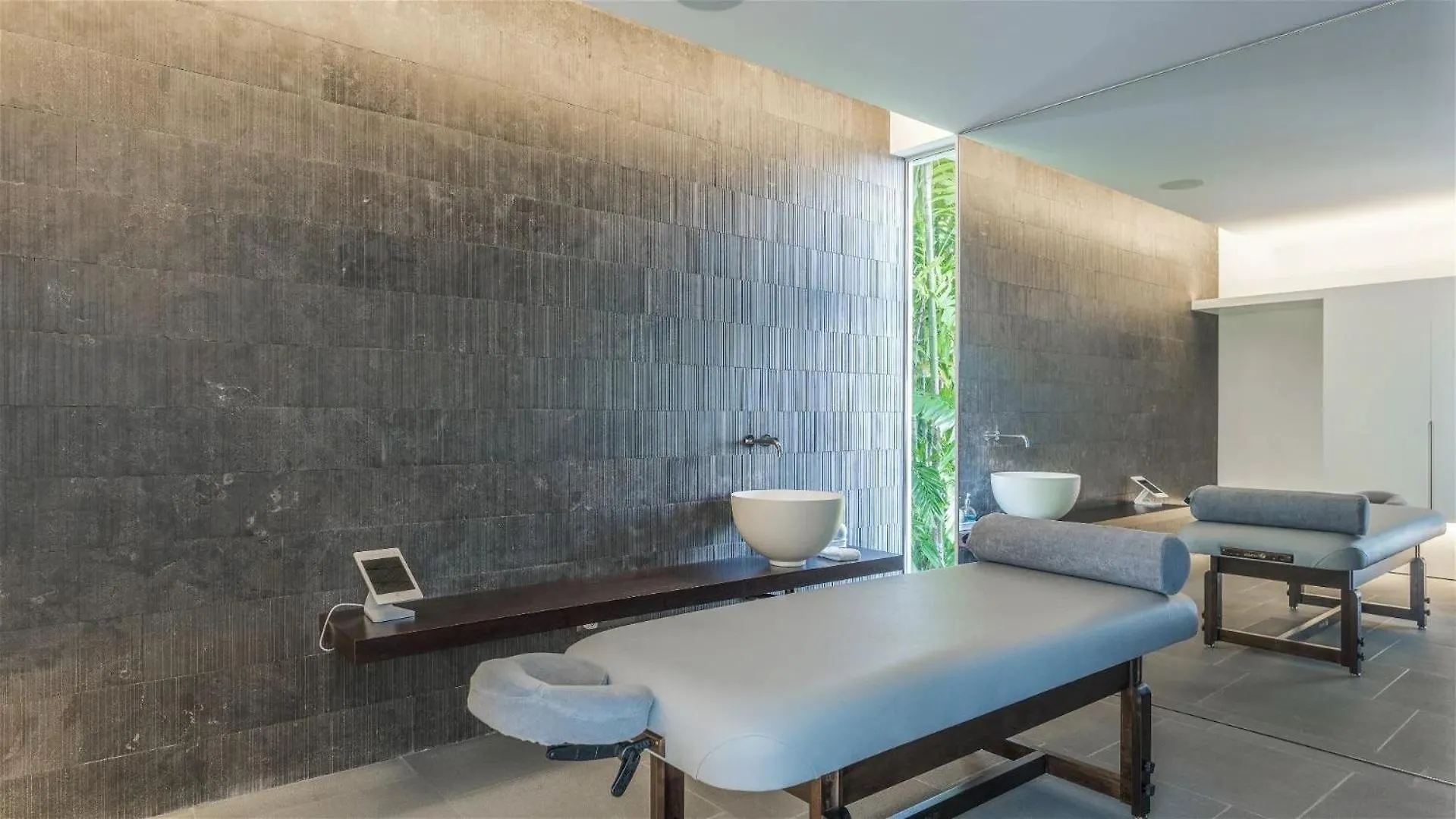 Luxurious Oceanfront Villa In Anse Des Cayes St. Barthelemy