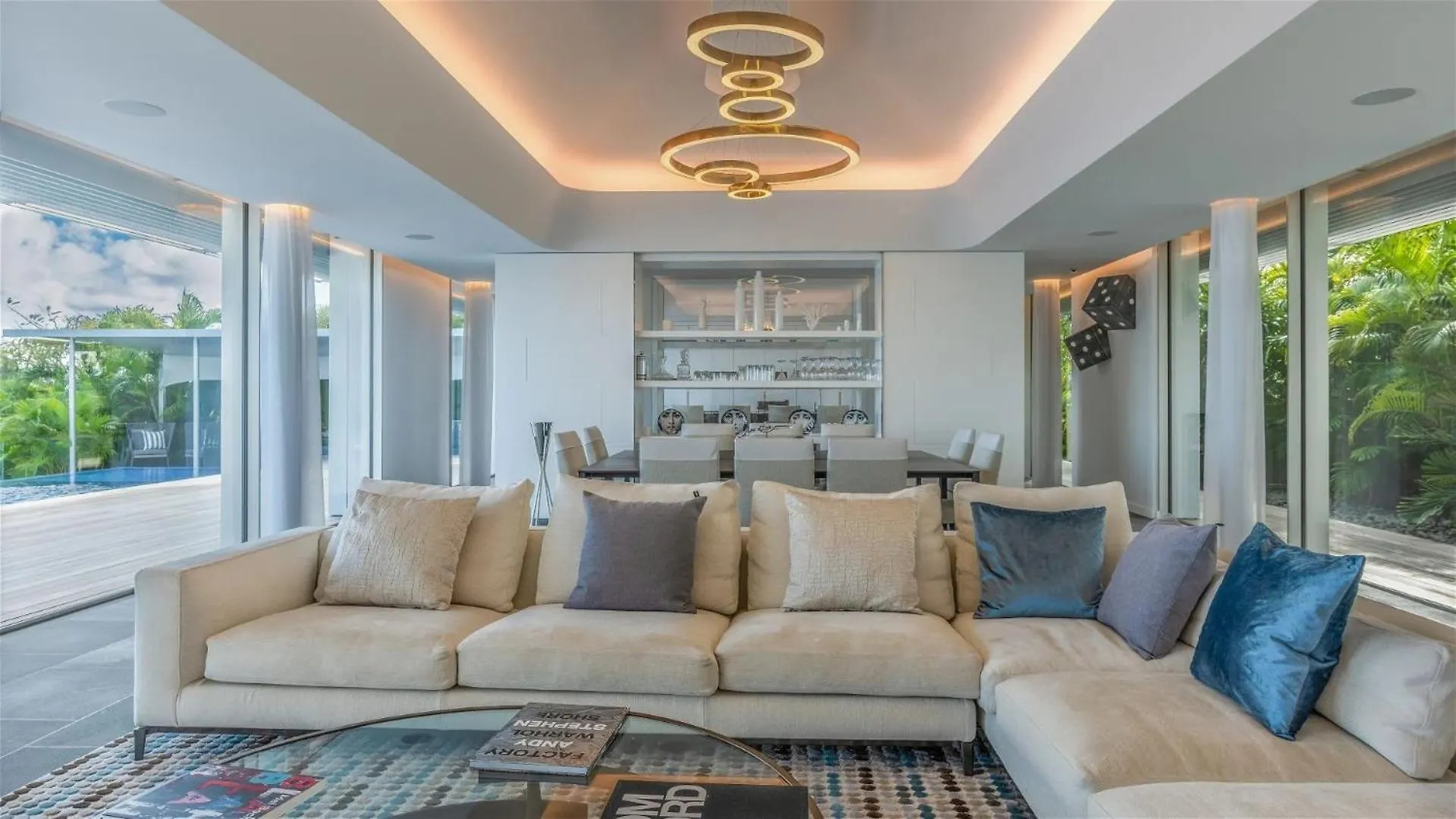 Luxurious Oceanfront Villa In Anse Des Cayes St. Barthelemy 0*,