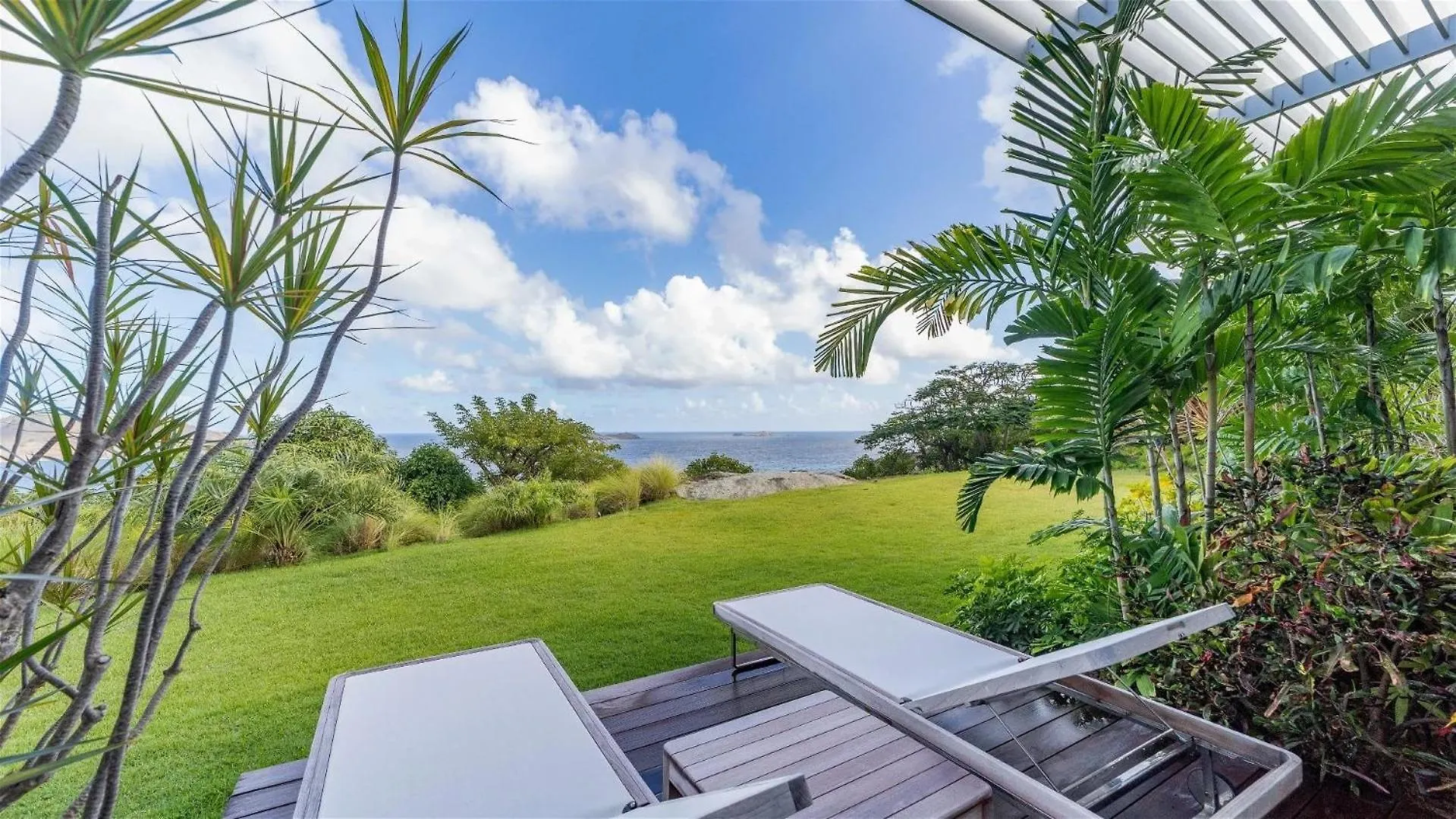Luxurious Oceanfront Villa In Anse Des Cayes St. Barthelemy