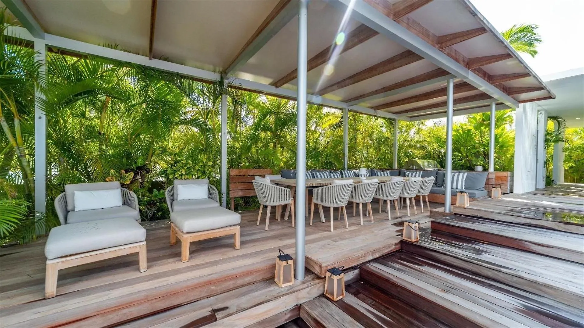 Luxurious Oceanfront Villa In Anse Des Cayes St. Barthelemy